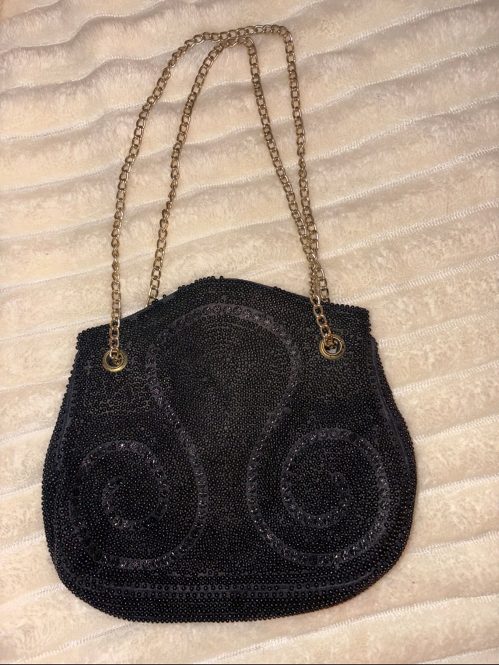 Elegant Black Beaded Shoulder Bag with Gold Chain
